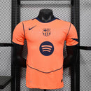 CAMISA VERSÃO JOGADOR DO BARCELONA 25/26 LARANJA