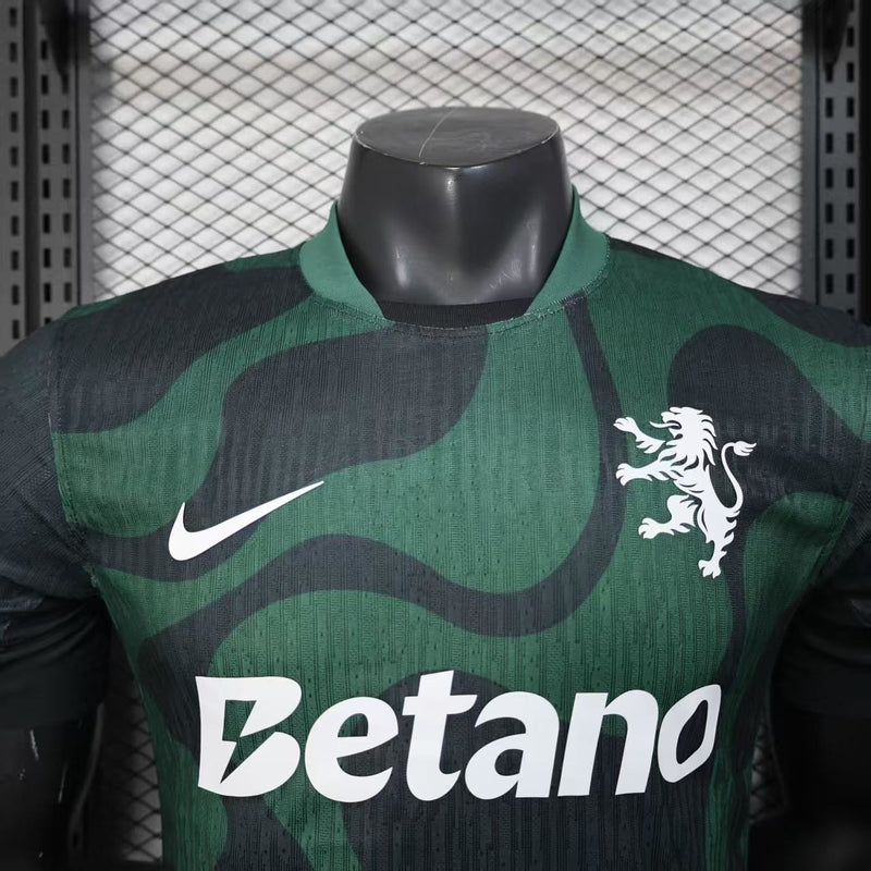 CAMISA VERSÃO JOGADOR DO SPORTING 25/26 VERDE E PRETO